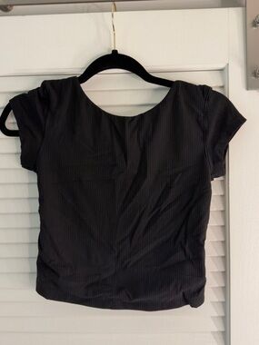 Women's Black Ribbed Short Sleeve Tee